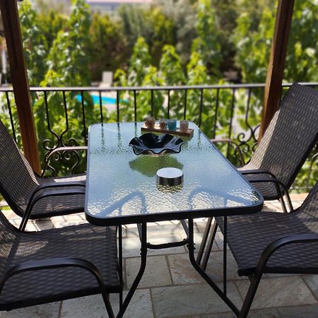Smaragdi Rooms And Studios Скопелос Номер фото